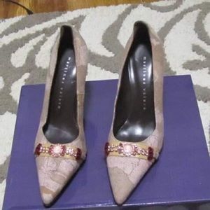 Women's shoes